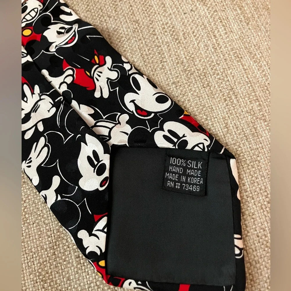Mickey Mouse silk tie